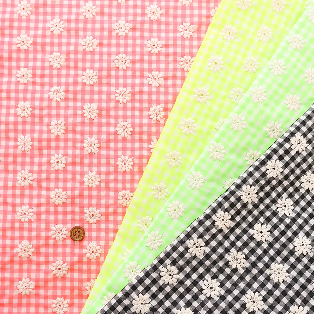 中国製 トレンドファブリック ギンガムチェックフラワー刺繍生地