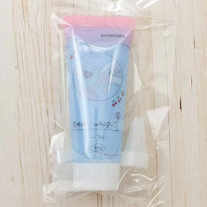 デコホイップクリアラメ 50g