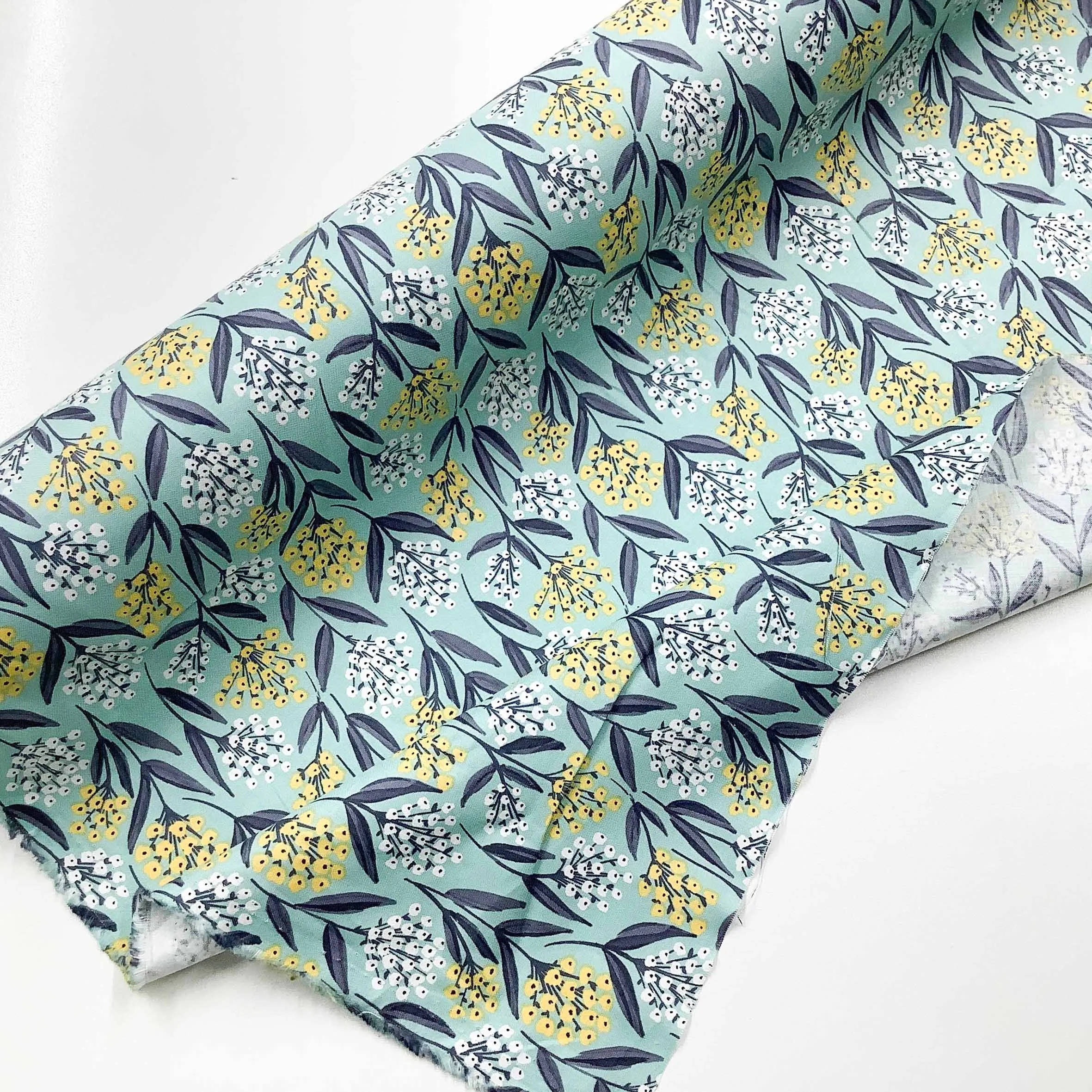  創業記念セール　USAコットンプリント生地　フラワー